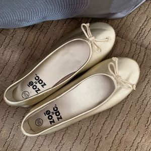 Zoe & Zac ballerina shoes